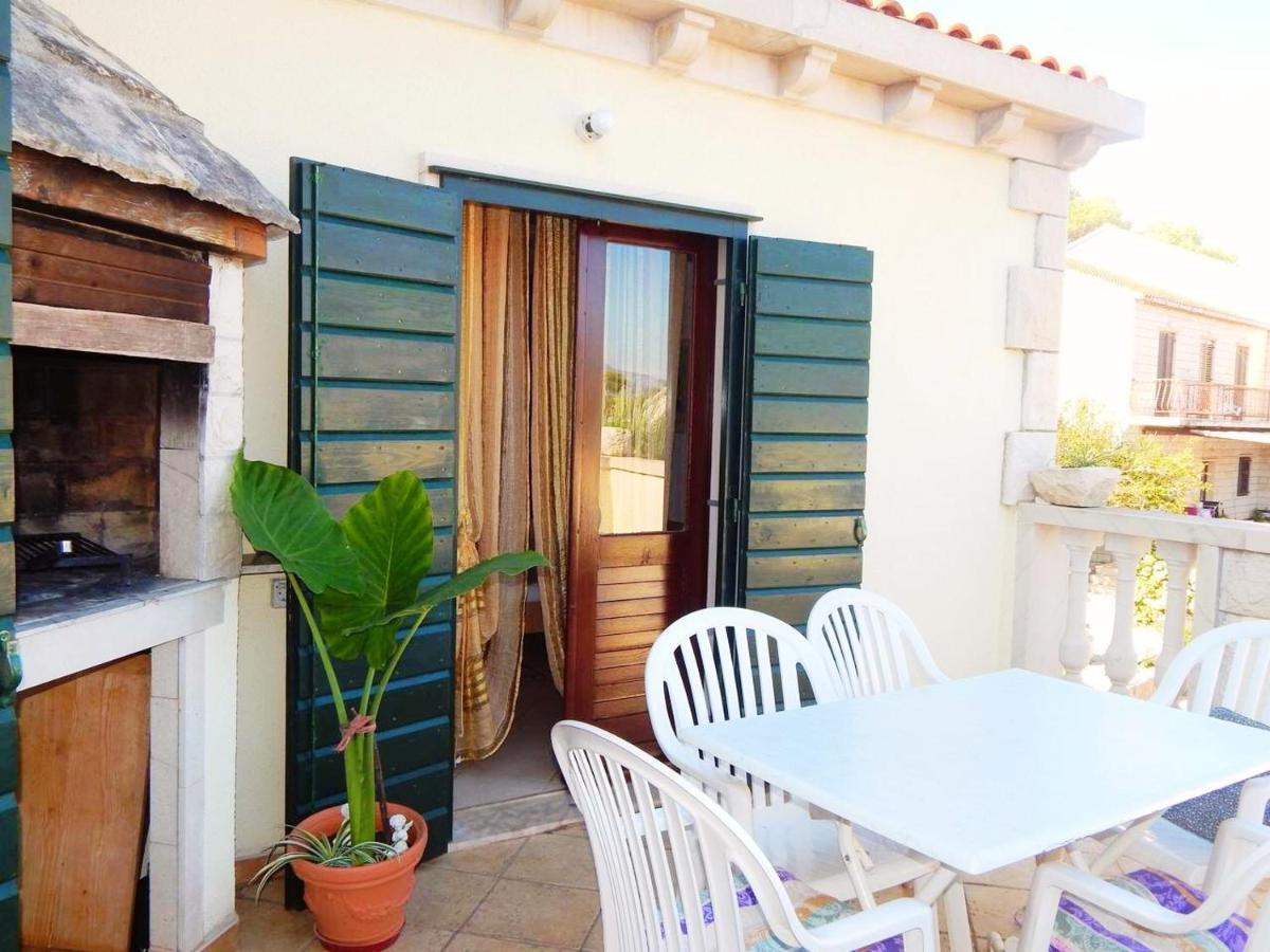 Apartmani Bepina Supetar Buitenkant foto